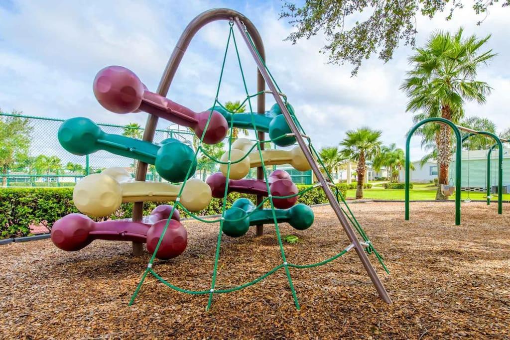 ホテル Coastal Imagination Oasis ダベンポート エクステリア 写真